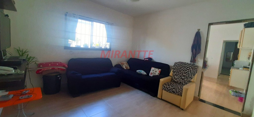 Casa terrea de 70m² com 2 quartos em Parque Casa De Pedra