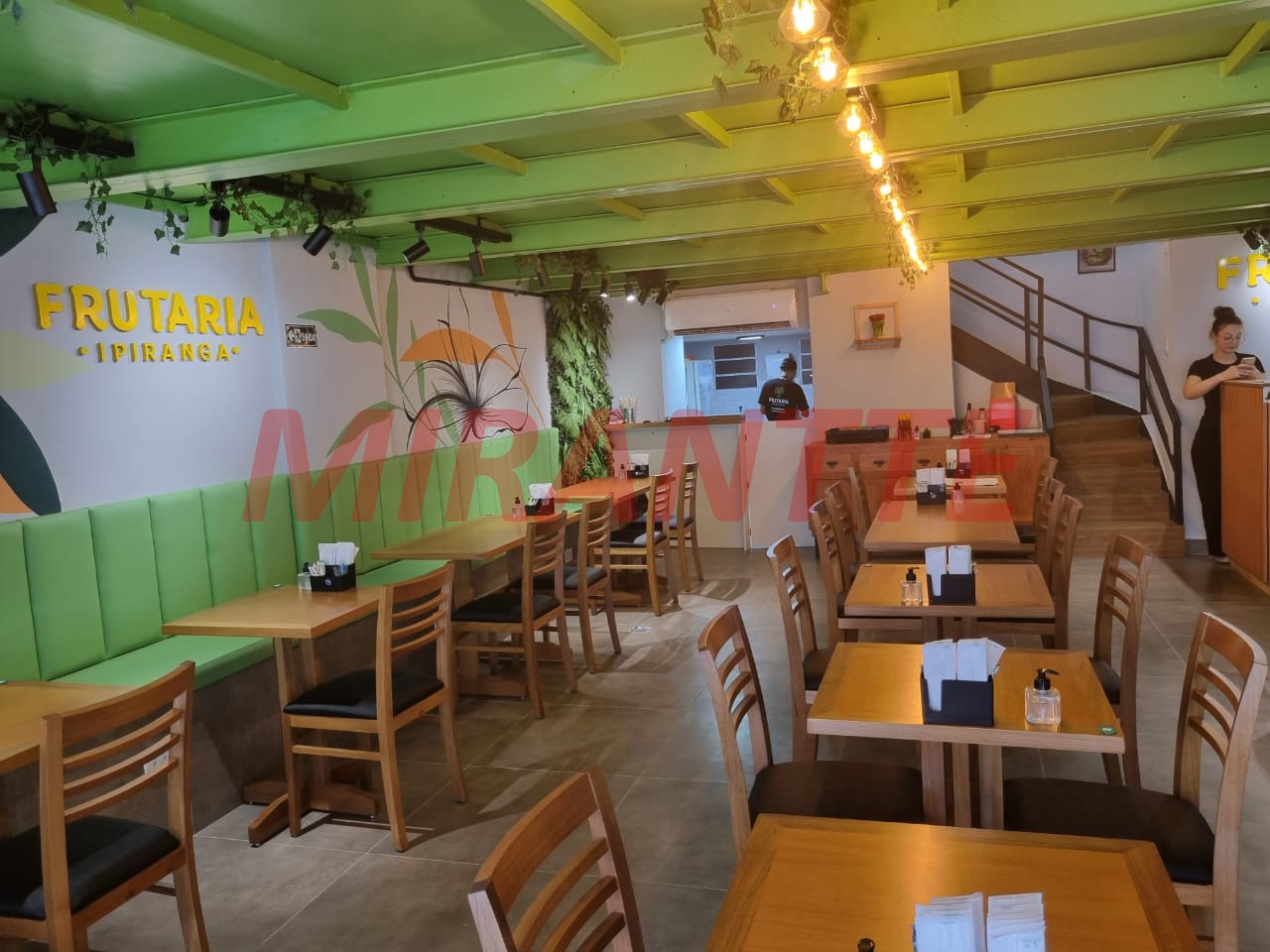 Comercial de 242m² em República