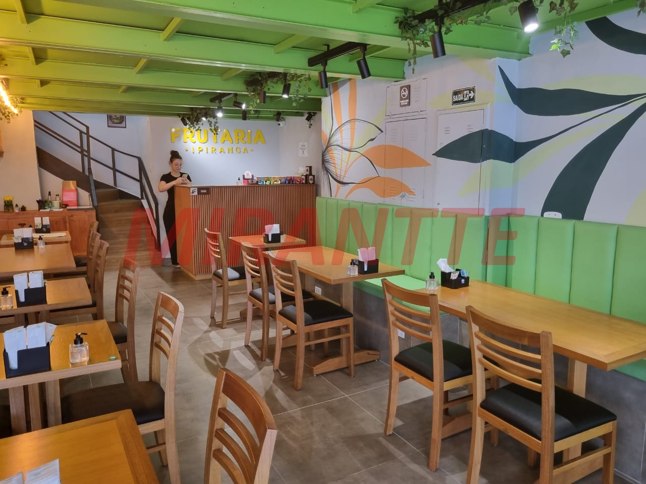 Comercial de 242m² em República