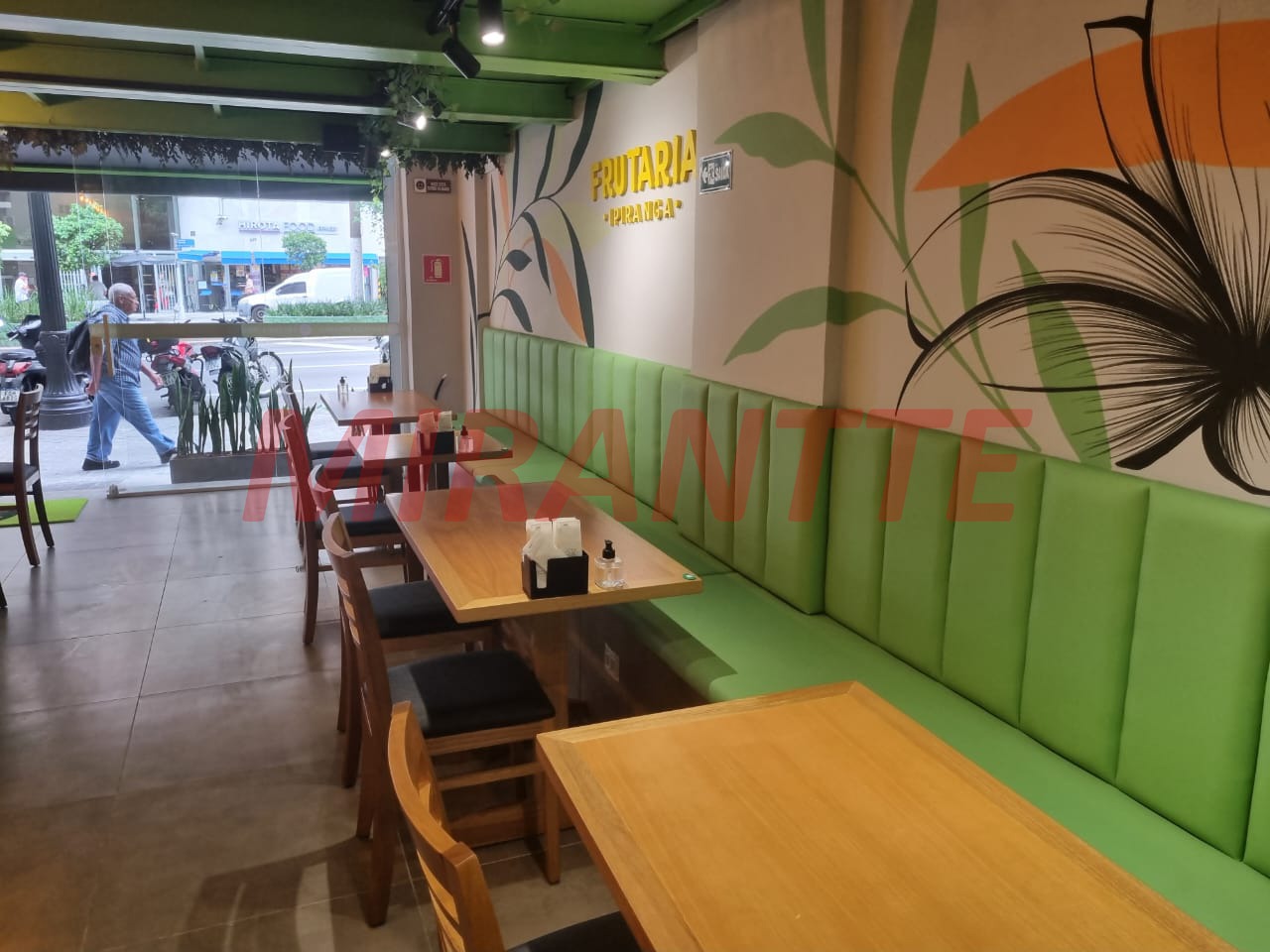 Comercial de 242m² em República