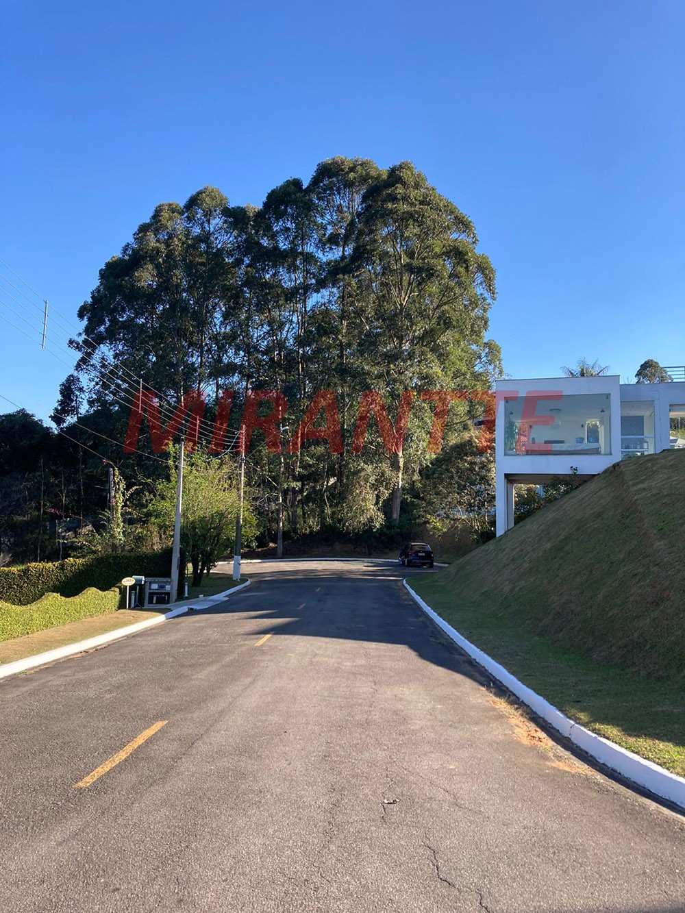 Terreno de 1575m² em Serra da Cantareira