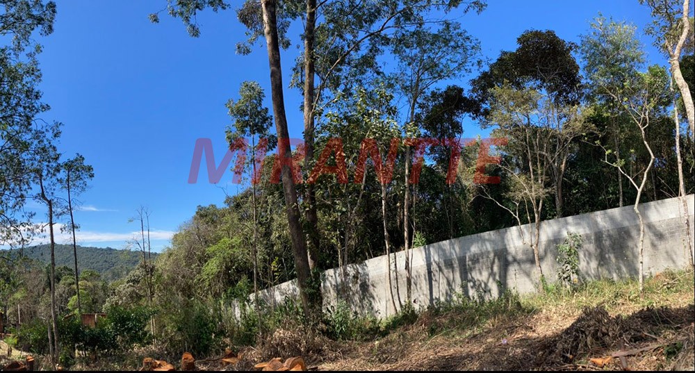Terreno de 1575m² em Serra da Cantareira