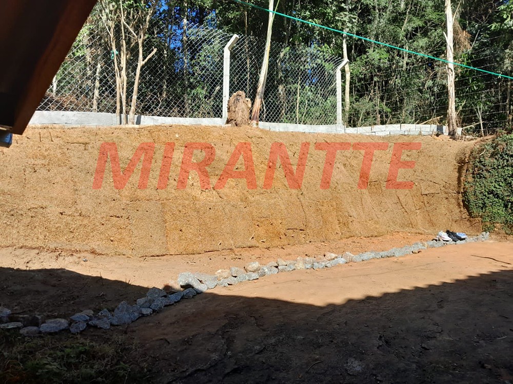 Casa terrea de 120m² com 2 quartos em Serra Da Cantareira