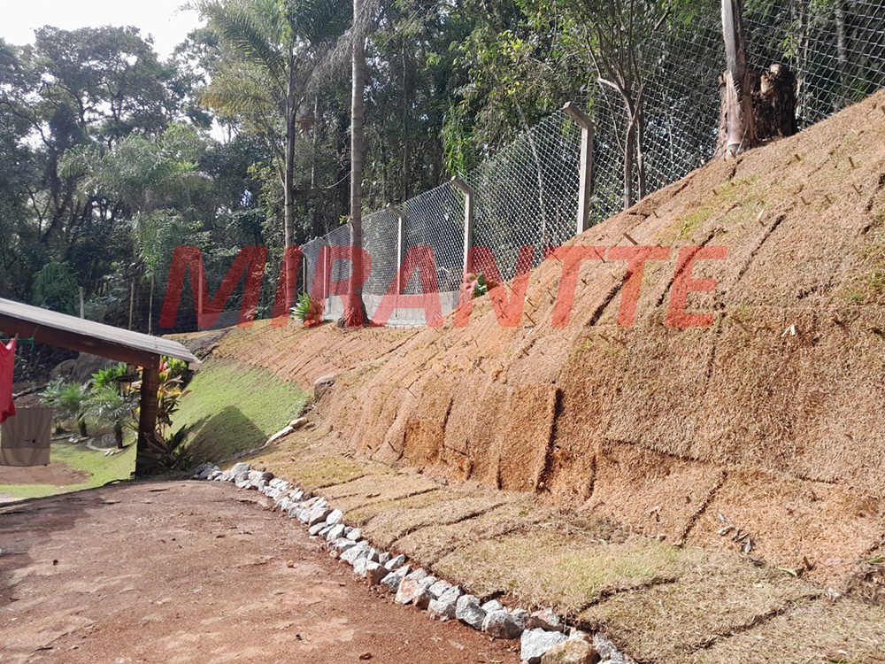 Casa terrea de 120m² com 2 quartos em Serra Da Cantareira