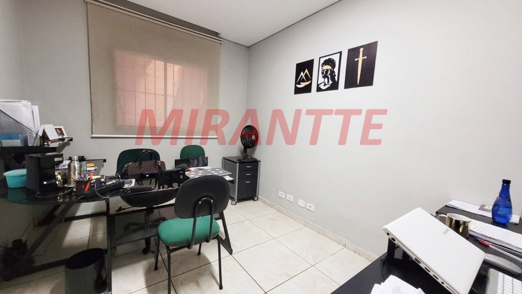 Sobrado de 250m² com 3 quartos em Jardim Santa Francisca