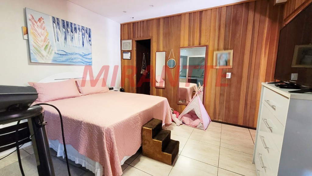 Sobrado de 250m² com 3 quartos em Jardim Santa Francisca