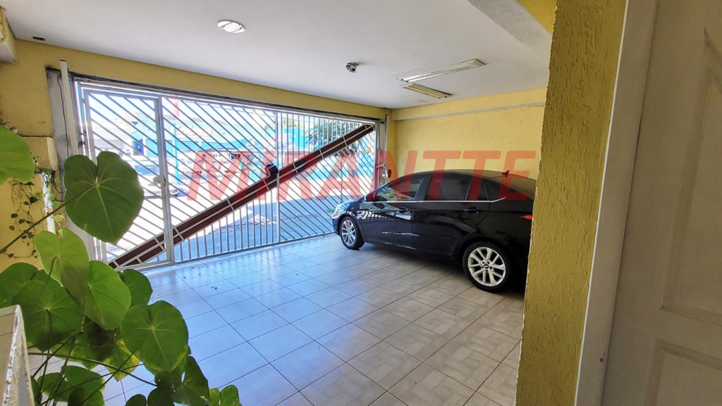 Sobrado de 250m² com 3 quartos em Jardim Santa Francisca