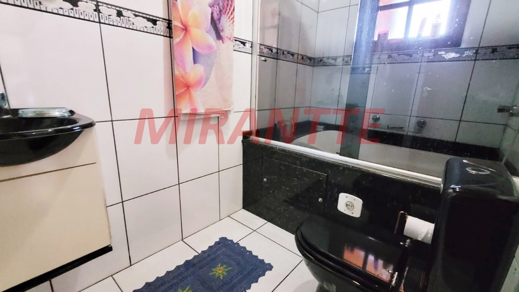 Sobrado de 250m² com 3 quartos em Jardim Santa Francisca