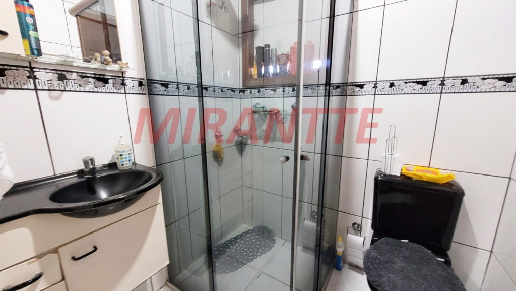 Sobrado de 250m² com 3 quartos em Jardim Santa Francisca