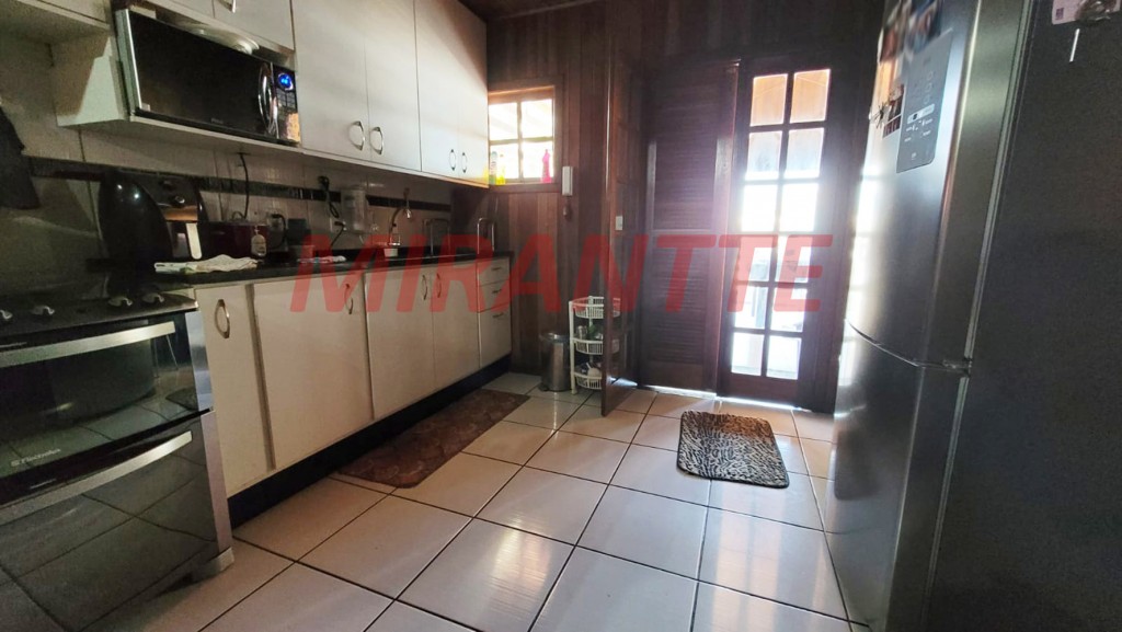 Sobrado de 250m² com 3 quartos em Jardim Santa Francisca