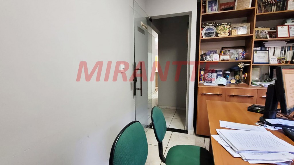 Sobrado de 250m² com 3 quartos em Jardim Santa Francisca