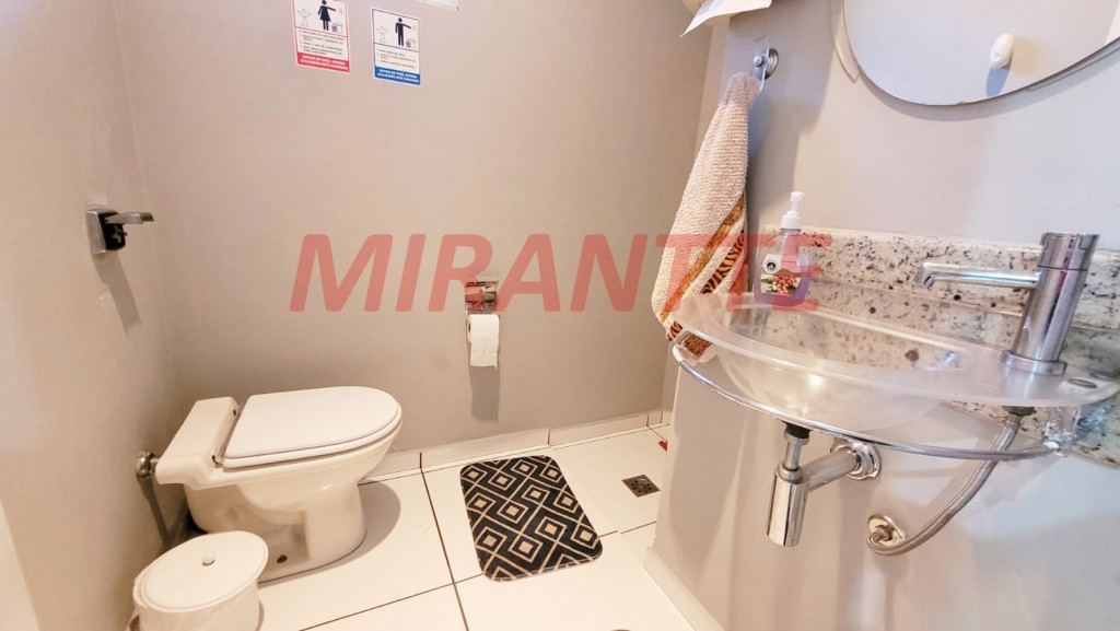Sobrado de 250m² com 3 quartos em Jardim Santa Francisca