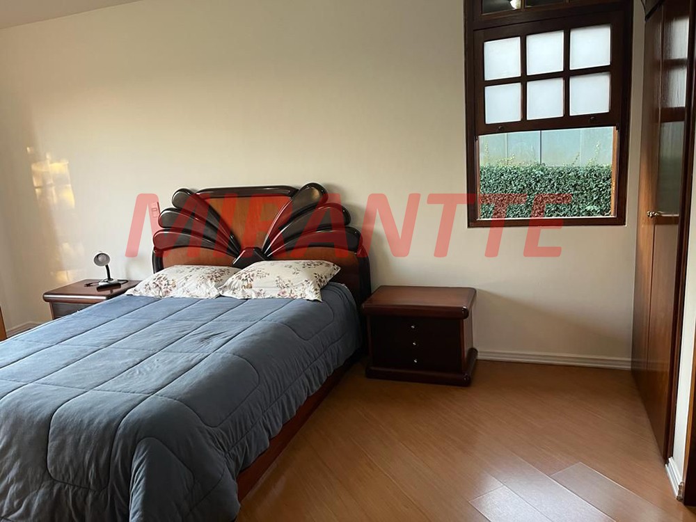 Sobrado de 229m² com 3 quartos em Serra Da Cantareira