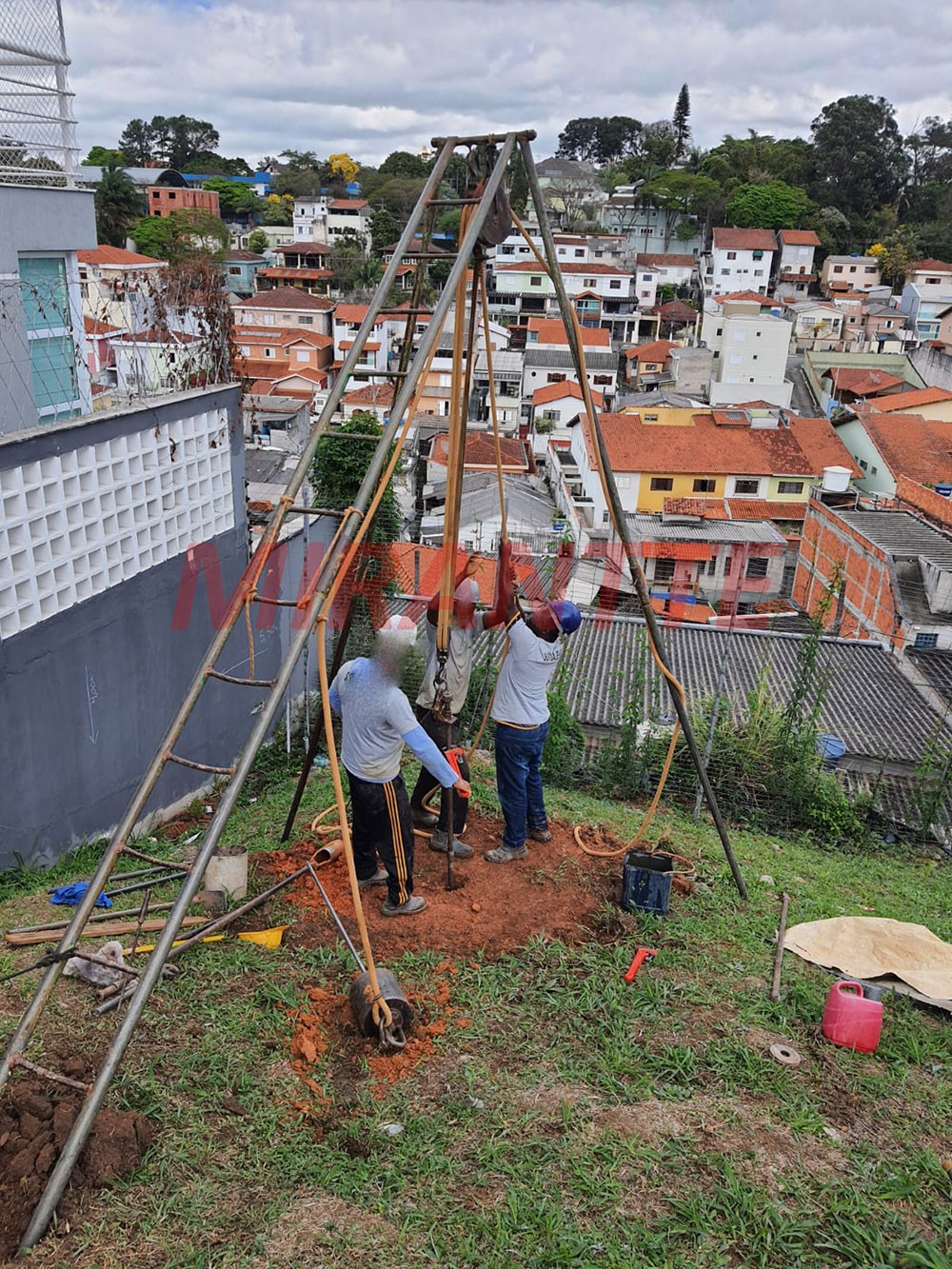 Terreno de 300m² em Horto Florestal
