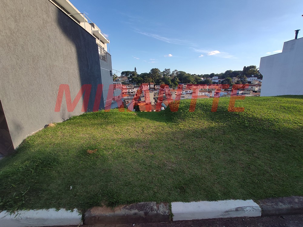 Terreno de 300m² em Horto Florestal