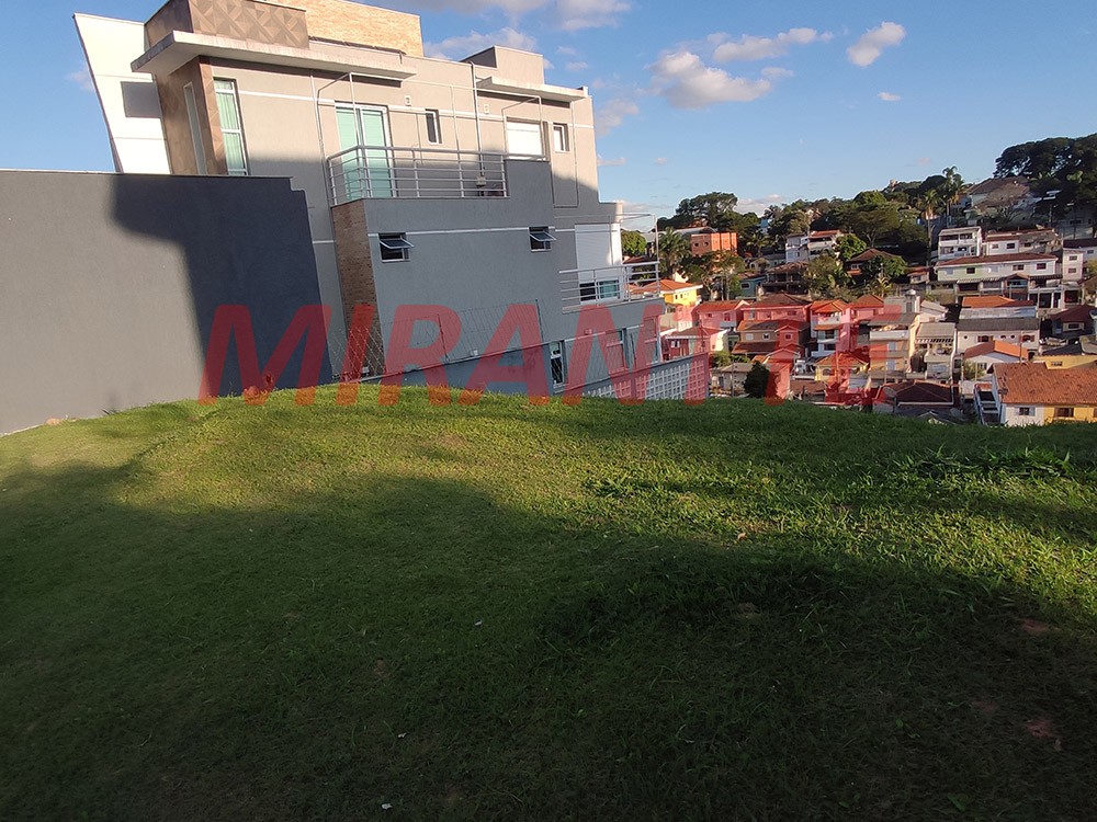 Terreno de 300m² em Horto Florestal