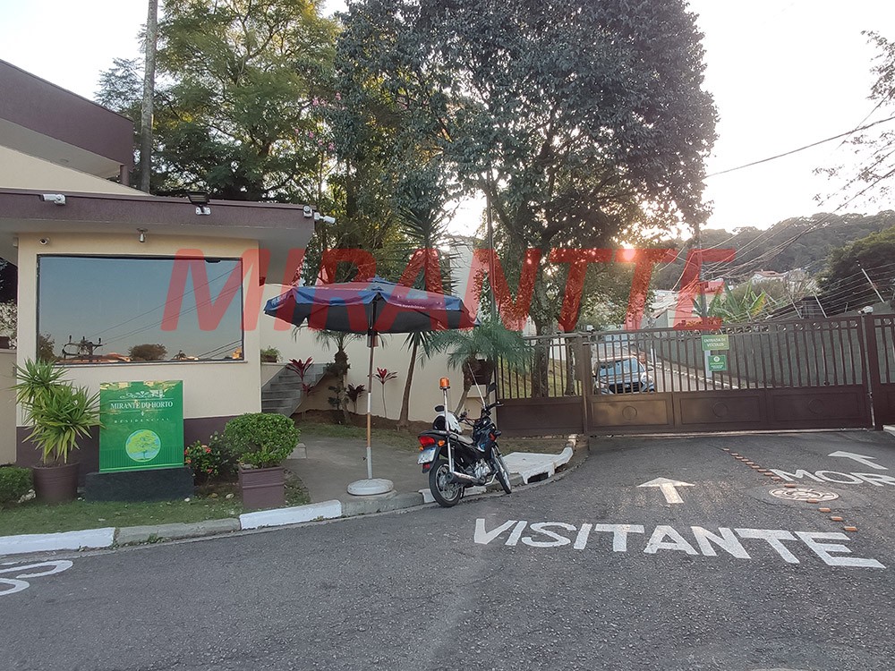 Terreno de 300m² em Horto Florestal