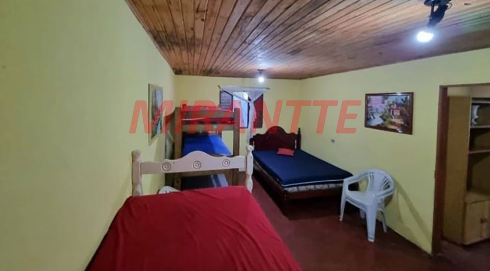 ChÁcara com 4 quartos em Furnas