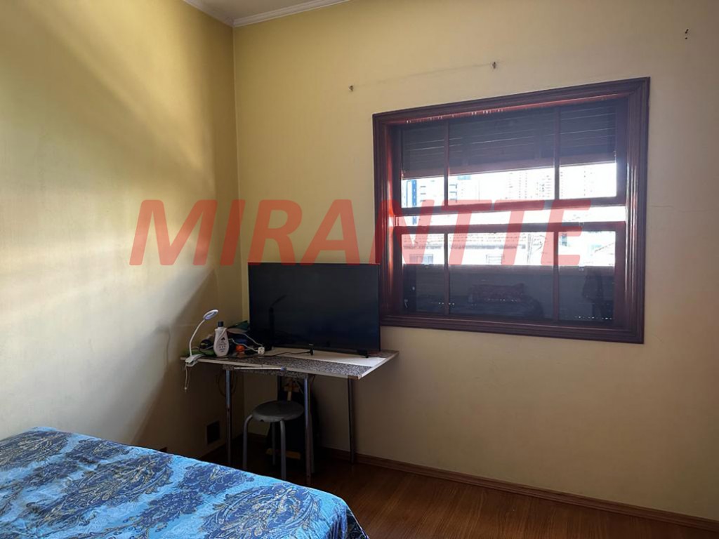 Cond. fechado de 200m² com 3 quartos em Água Fria
