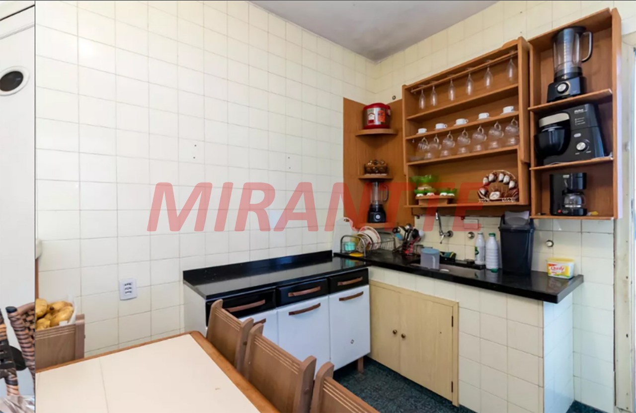 Sobrado de 180m² com 3 quartos em Santana