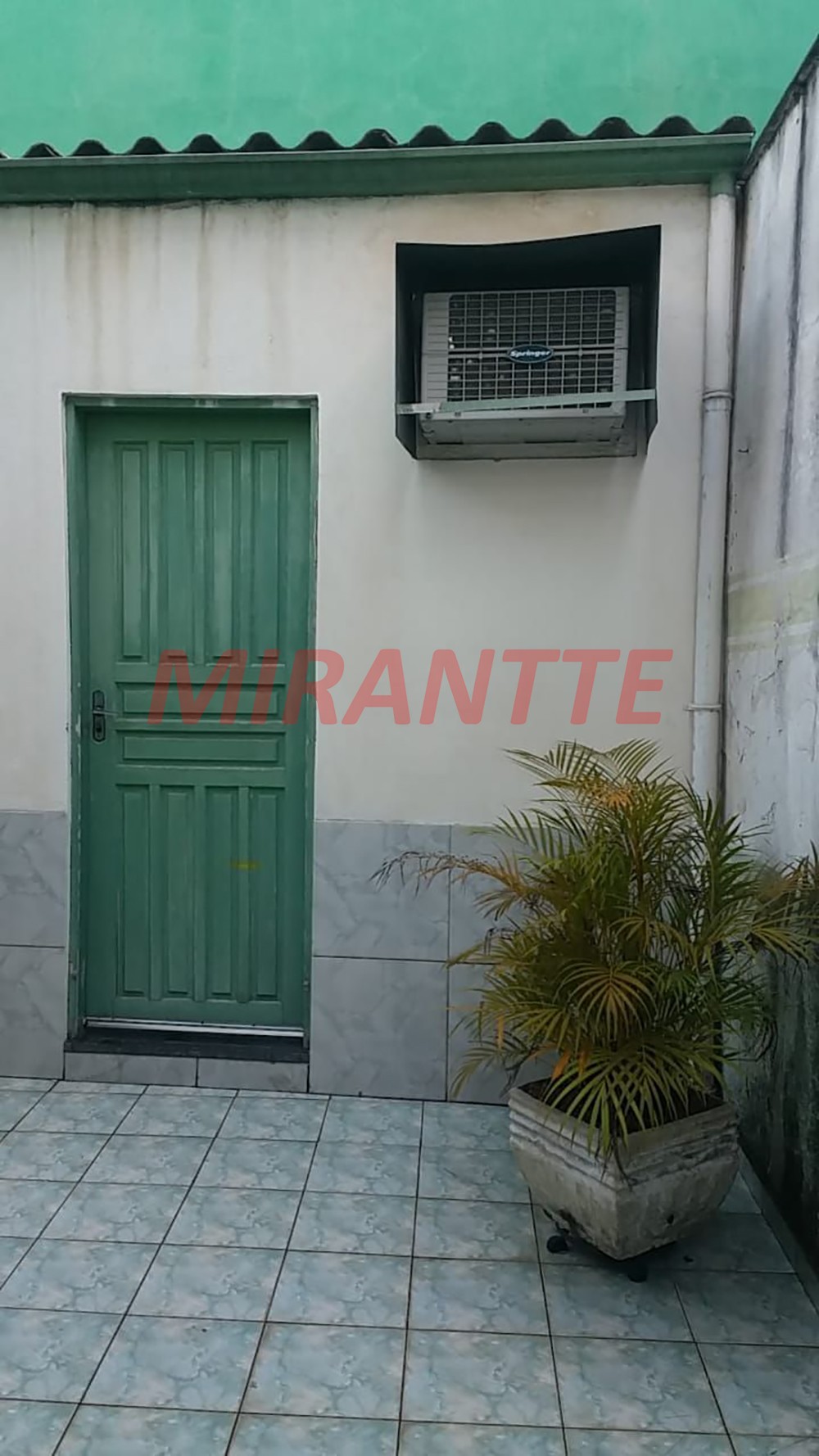 Sobrado de 223m² com 3 quartos em Santana