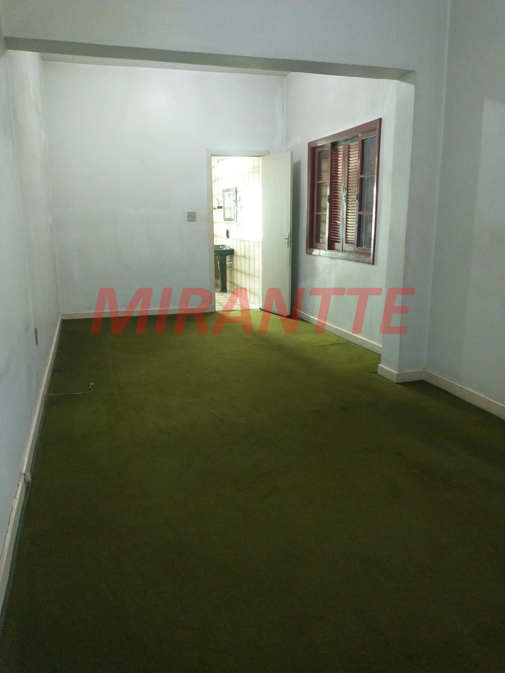 Sobrado de 223m² com 3 quartos em Santana
