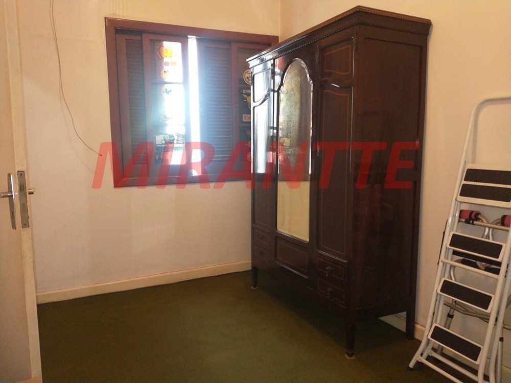 Sobrado de 223m² com 3 quartos em Santana