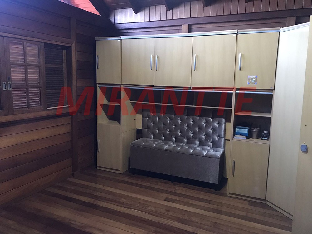 Sobrado de 175m² com 6 quartos em Serra Da Cantareira