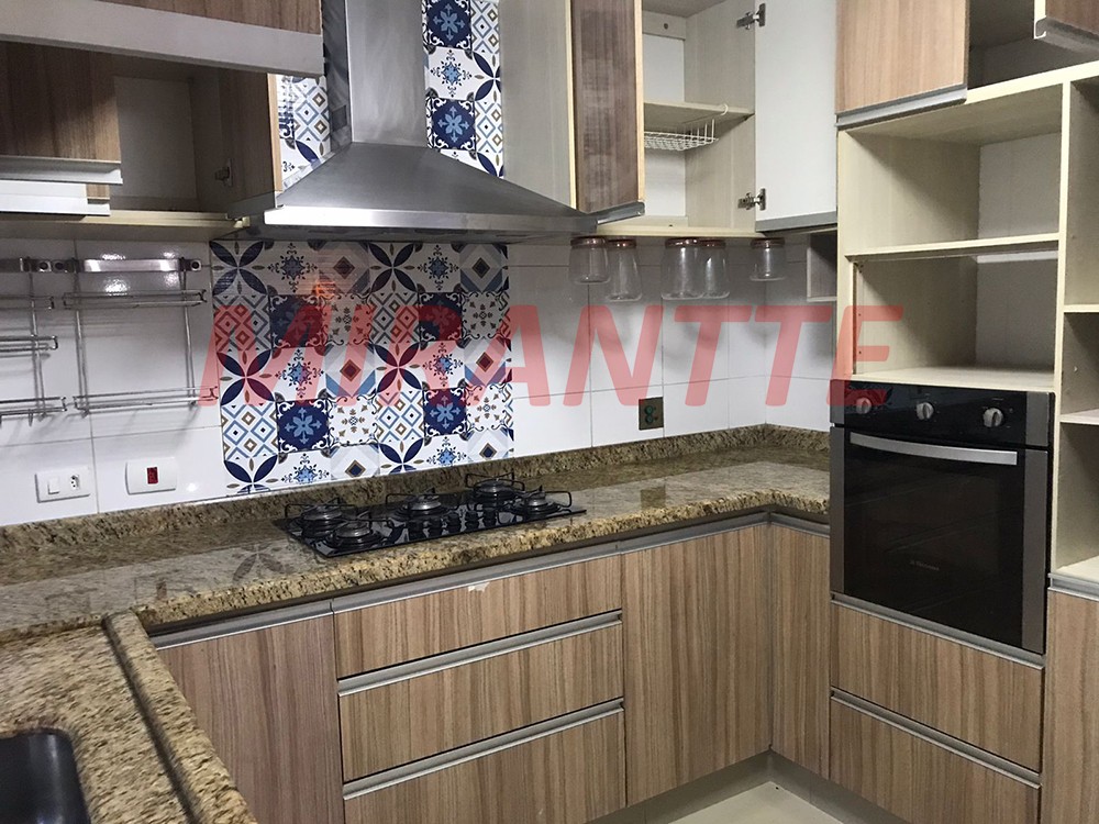 Sobrado de 175m² com 6 quartos em Serra Da Cantareira