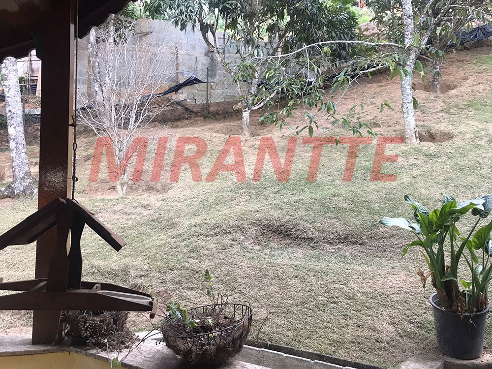 Sobrado de 175m² com 6 quartos em Serra Da Cantareira