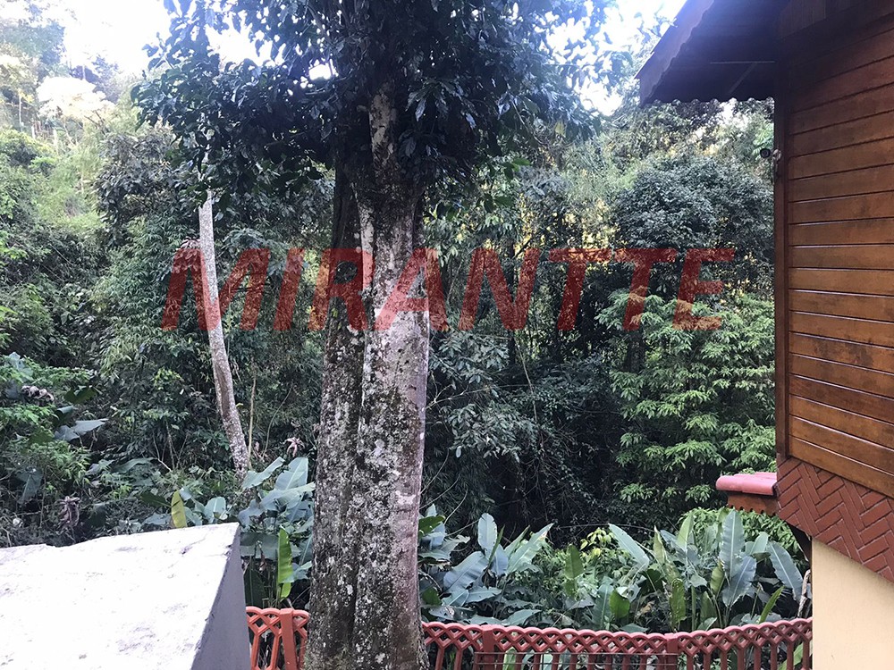 Sobrado de 175m² com 6 quartos em Serra Da Cantareira