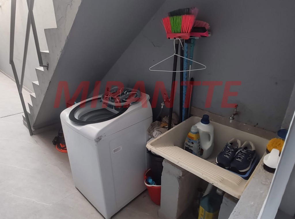 Sobrado de 181m² com 5 quartos em Casa Verde