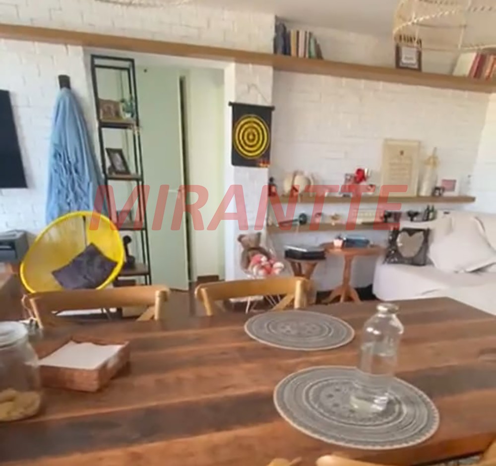 Apartamento de 65m² com 2 quartos em Santana