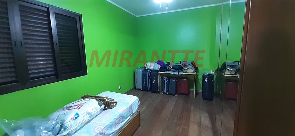 Sobrado de 300m² com 4 quartos em Vila Constança