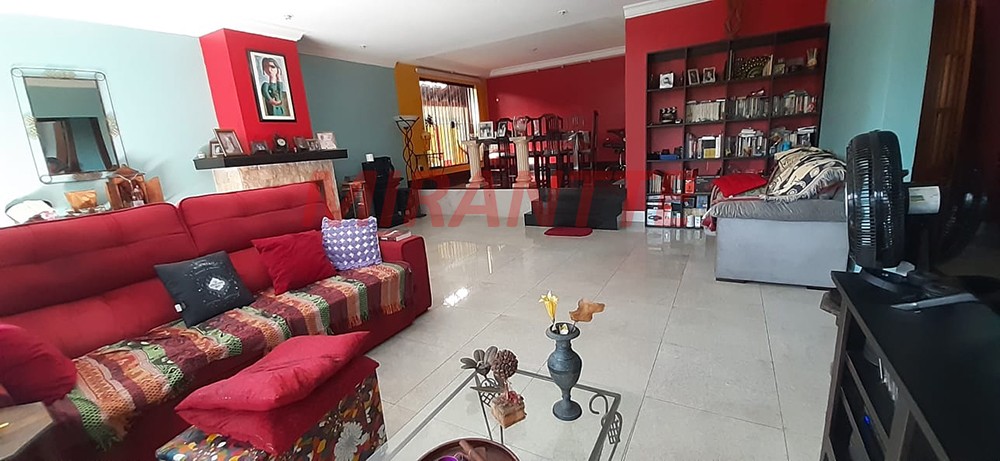 Sobrado de 300m² com 4 quartos em Vila Constança