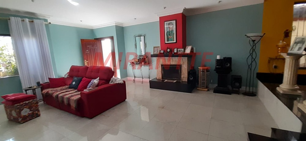 Sobrado de 300m² com 4 quartos em Vila Constança