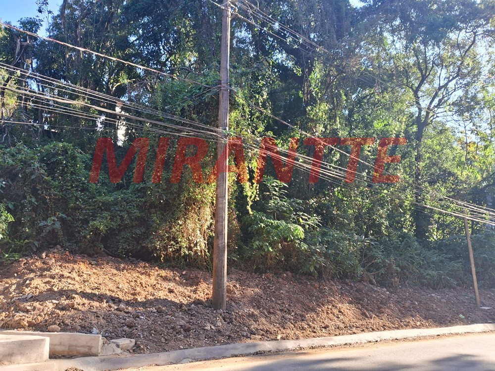 Terreno de 902m² em Serra Da Cantareira