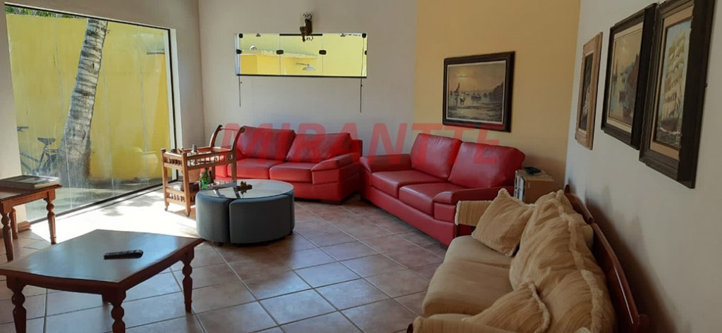 Casa terrea de 212m² com 4 quartos em Praia de Pernambuco
