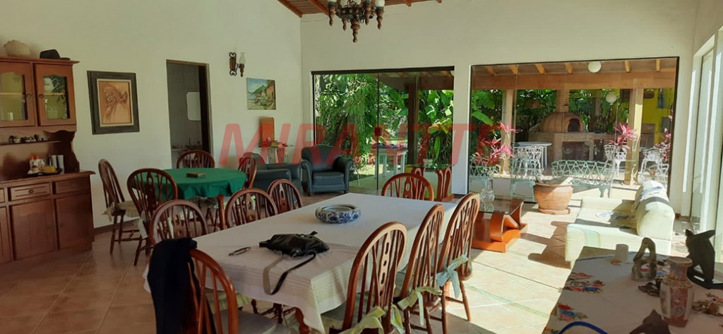 Casa terrea de 212m² com 4 quartos em Praia de Pernambuco