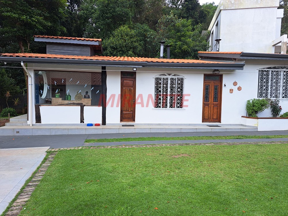 Sobrado de 370m² com 5 quartos em Serra Da Cantareira