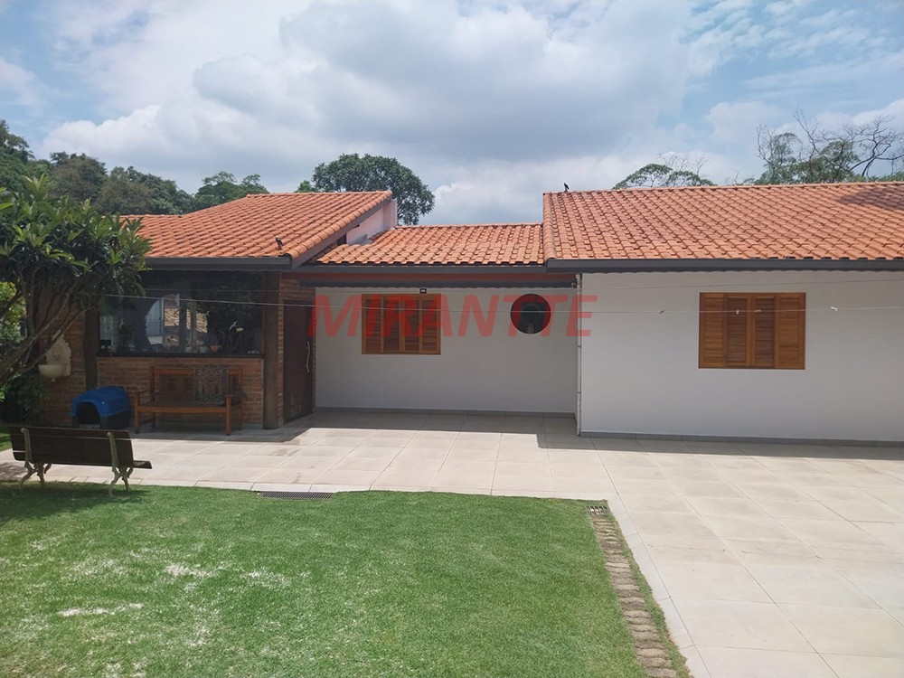 Sobrado de 370m² com 5 quartos em Serra Da Cantareira