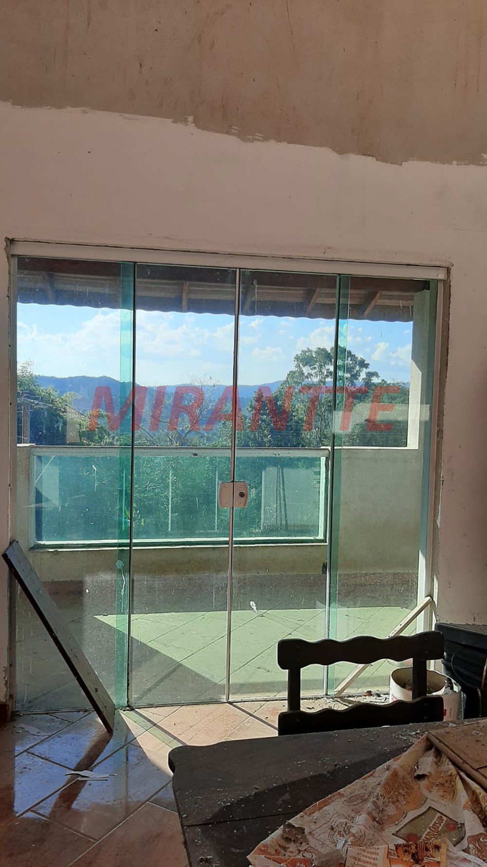 Sobrado de 350m² com 3 quartos em Serra Da Cantareira