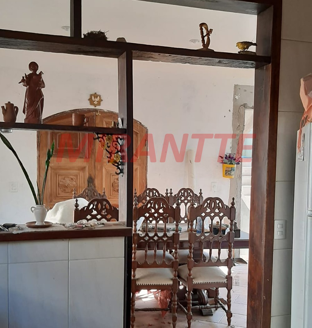 Sobrado de 350m² com 3 quartos em Serra Da Cantareira