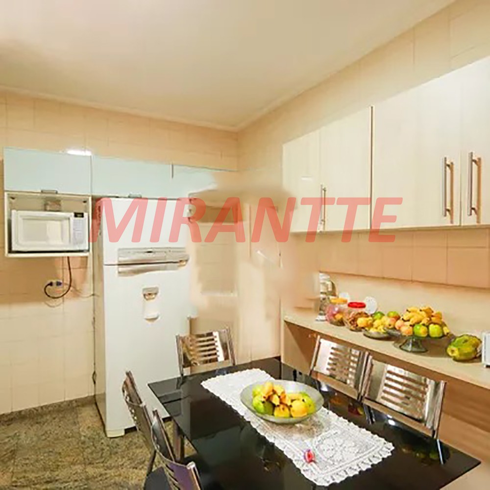 Sobrado de 300m² com 3 quartos em Imirim