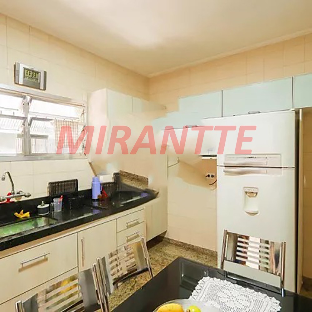 Sobrado de 300m² com 3 quartos em Imirim