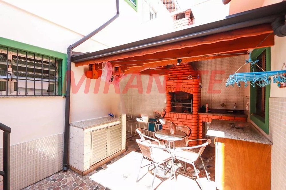 Sobrado de 300m² com 3 quartos em Imirim