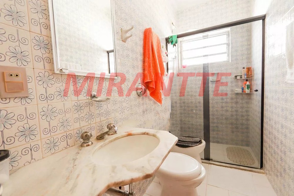 Sobrado de 300m² com 3 quartos em Imirim