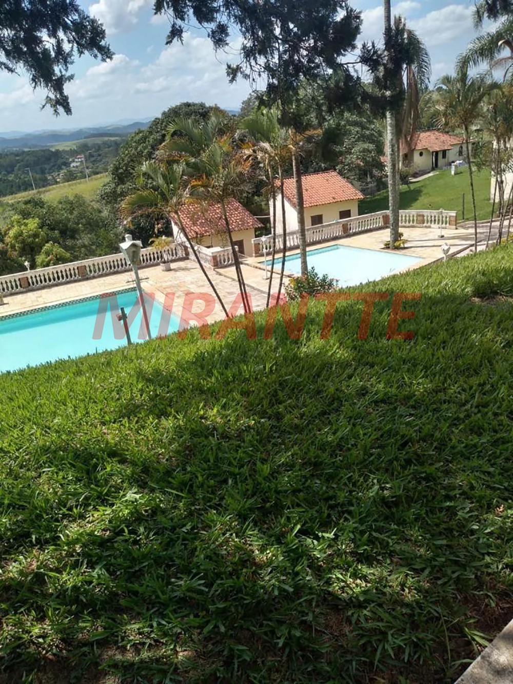 ChÁcara de 3500m² com 3 quartos em CENTRO