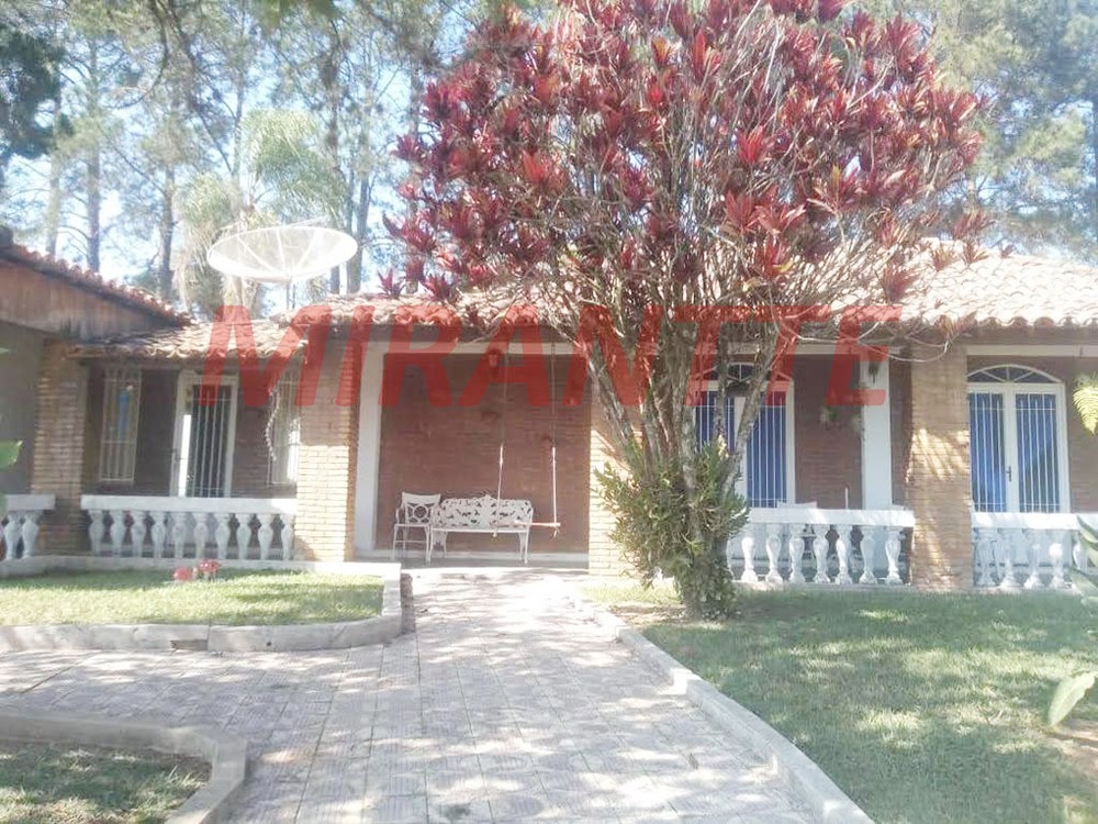 ChÁcara de 3500m² com 3 quartos em CENTRO