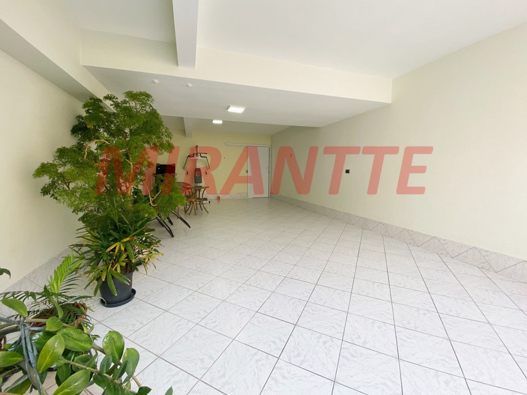 Sobrado de 190m² com 3 quartos em Vila Rosália